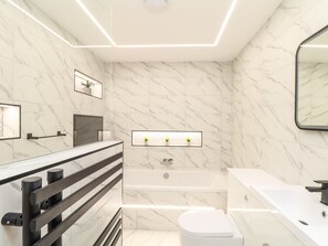 Cottage | Bathroom