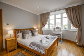 Cottage | Interior - Family House (Weymouth)