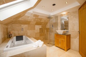 Cottage | Bathroom | Shower - Family House (Weymouth)