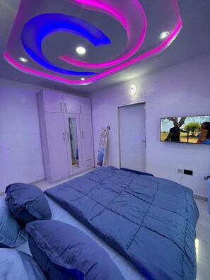 1 bedroom, iron/ironing board, free WiFi