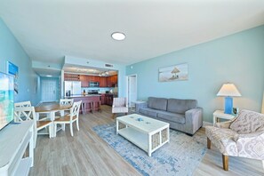 Smart TV - Laketown Wharf 823 - 2BR Oceanview (Panama City Beach)