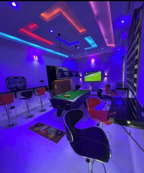 Games room - Hinlaw - Studio Apartment (Sagamu)