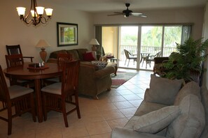 2 bedrooms - Bella Lago - Beautiful 3 BR Condo - Complex Pool and Fitness Room (Fort Myers Beach)