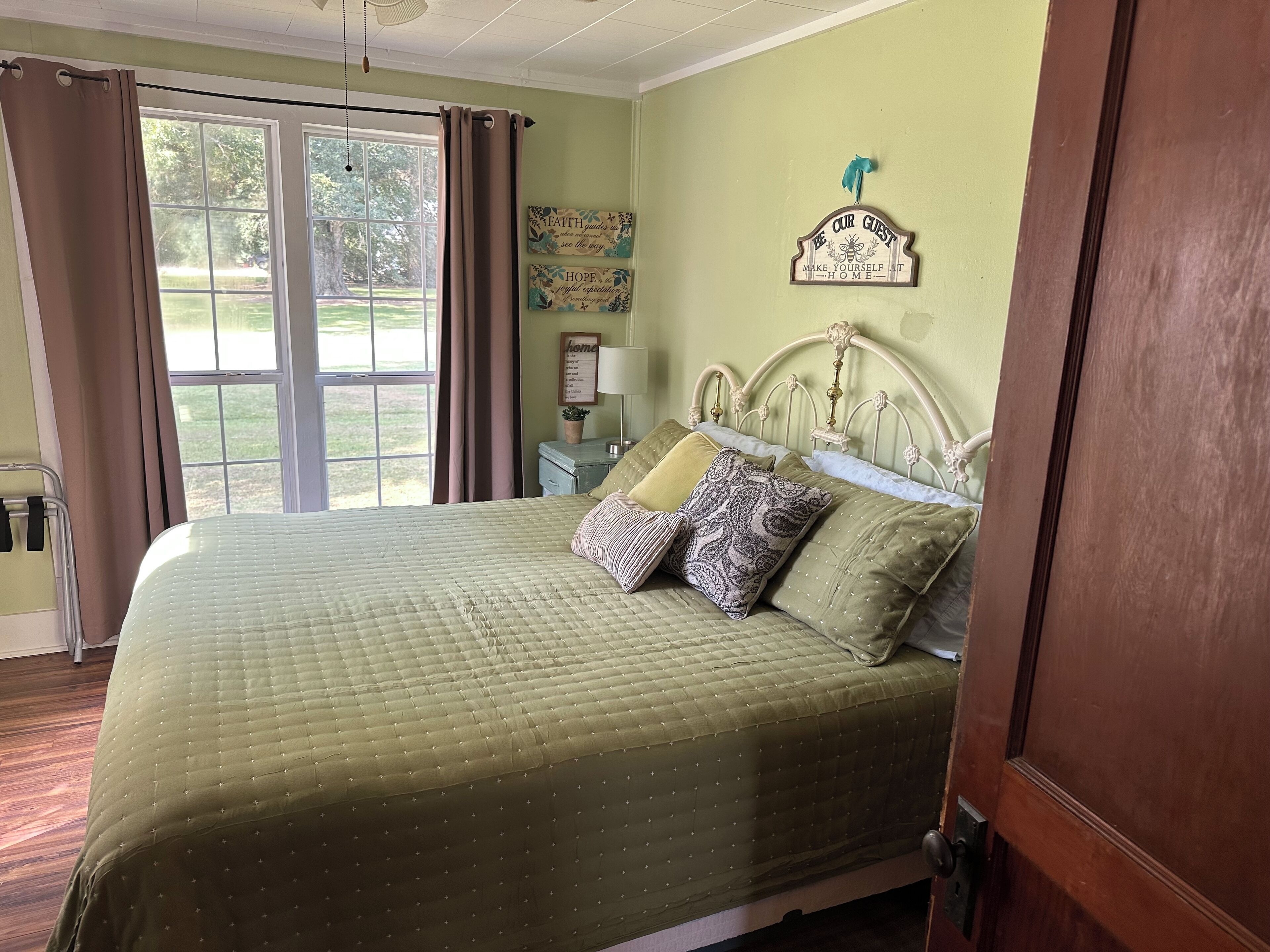 3 Schlafzimmer, Bügeleisen/Bügelbrett, Bettwäsche