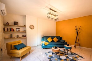 Smart TV - Pleasant, centrally-located house (Fourques)
