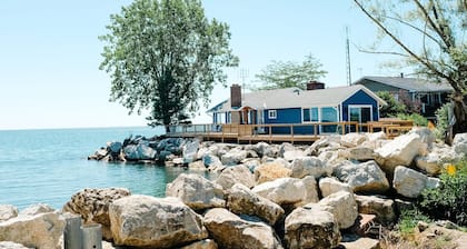 Birder's Paradise | 300° of Waterfront Views