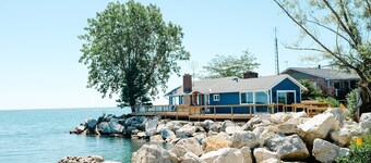 Birder's Paradise | 300° of Waterfront Views