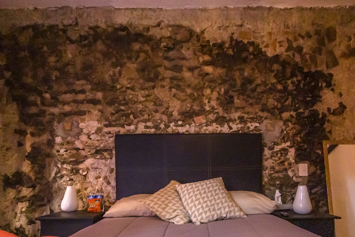 Habitación tradicional | Wifi gratis y ropa de cama
