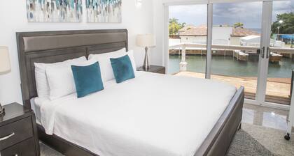 Waterfront Villa 247C South Finger