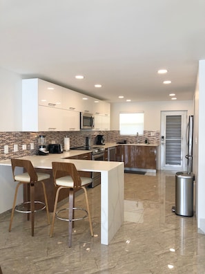 Fridge, microwave, oven, dishwasher - Waterfront Villa 230A, South Finger (Jolly Harbour)