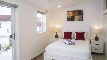 2 bedrooms, in-room safe, iron/ironing board, free WiFi