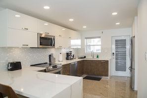 Fridge, microwave, oven, dishwasher - 232B South Finger, Waterfront Villa, Jolly Harbour (Jolly Harbour)
