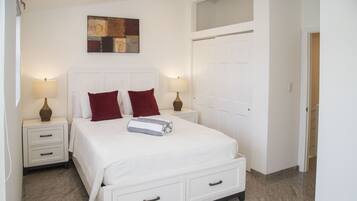2 Schlafzimmer, Zimmersafe, Bügeleisen/Bügelbrett, kostenloses WLAN