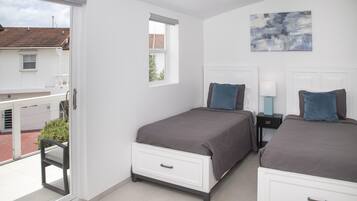 2 bedrooms, in-room safe, iron/ironing board, free WiFi