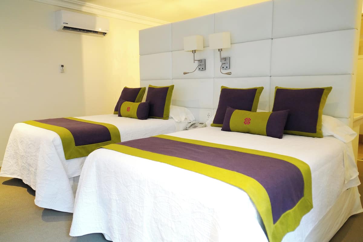 Basic Junior Suite | Ropa de cama de alta calidad y minibar