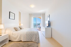 2 bedrooms, iron/ironing board, free WiFi, bed sheets - Resort Mediterra - Exclusive 2 bedroom apartment (Benalmádena)