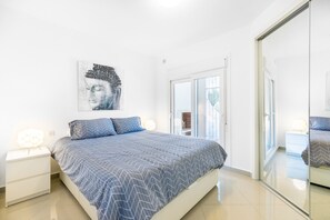 2 bedrooms, iron/ironing board, free WiFi, bed sheets