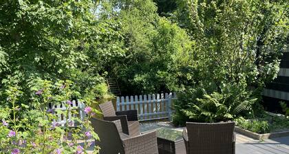 Beautiful vacation home directly on the canal