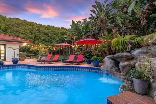 Luxury 6 Bedroom La Jolla Oasis w/ Pool and Spa!