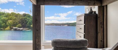 5 bedrooms, in-room safe, iron/ironing board, travel cot