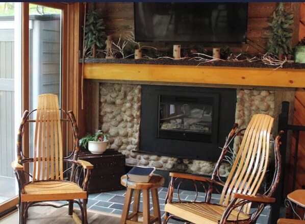 Interior - Lake view home with water access (Standish)