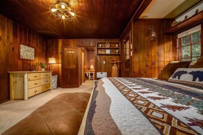 2 bedrooms, desk, free WiFi, bed sheets