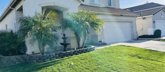 Super close to old town Elk Grove, shopping centers and to the parks! 