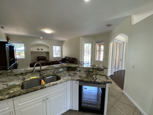 2+ Acres Lot 3BR/2BA 2200 Sq.ft - Salt Heated Pool