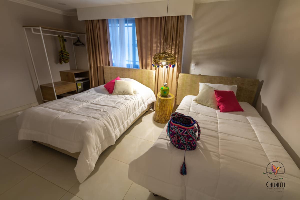 Camera Classic con 2 letti singoli | 1 camera, biancheria da letto di alta qualità, copriletto in piuma