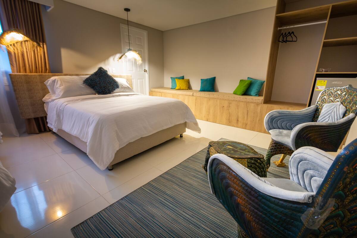 ห้องซูพีเรียทริปเปิล | เครื่องนอนระดับพรีเมียม, ผ้านวมขนเป็ด, มินิบาร์, ตู้นิรภัยในห้องพัก