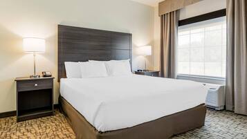 Työpöytä, pimennysverhot, silitysrauta/-lauta, ilmainen Wi-Fi