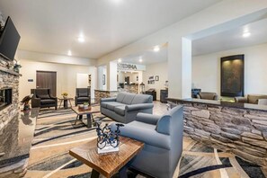 Lobby - Comfort Inn & Suites Medina NY near Erie Canal (Medina)