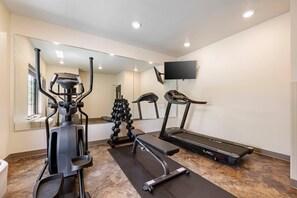 Fitness facility - Comfort Inn & Suites Medina NY near Erie Canal (Medina)