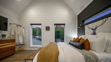 2 bedrooms, iron/ironing board, travel crib, free WiFi