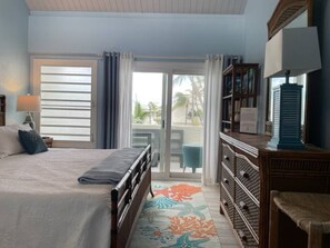 2 bedrooms, travel cot, free WiFi, bed sheets - Welcome to Puerta Azul! Newly remodeled oceanside retreat, beach, pool and deck. (Christiansted)