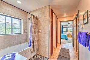 Towels - Hot Tub & Mtn Views! 'Casa Ruidoso' Cabin (Alto)