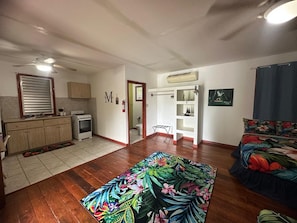 Deluxe Room | Desk, laptop workspace, travel cot, free WiFi - River Bend Resort Belize (Ladyville)