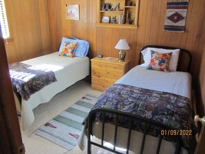 4 habitaciones, escritorio, tabla de planchar con plancha y wifi gratis 