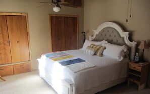 4 habitaciones, escritorio, tabla de planchar con plancha y wifi gratis 