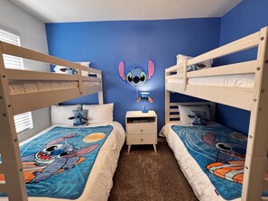 7 quartos, ferros/tábuas de passar roupa, Wi-Fi, roupa de cama