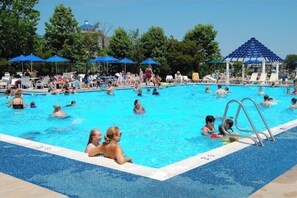Indoor pool, outdoor pool