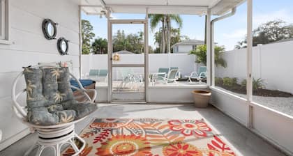 Cozy two-bedroom cottage by Nokomis Beach. Sleep 8.