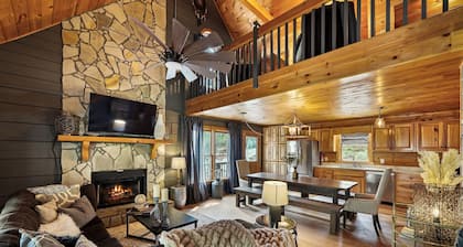 2 River Front Cabins side by side! 7th night free! Ask host