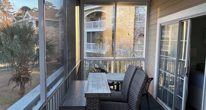 Perfect Pet Friendly 2 Bedroom Condo in the Heart of Myrtle Beach!