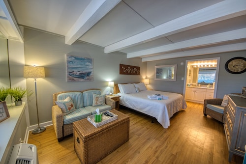 Waterway View Studio 2 w/ Pool near Wrightsville Beach