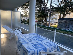 Outdoor dining - Location de Vacances - Pornichet-2 Pièces-005-60282 (PORNICHET)