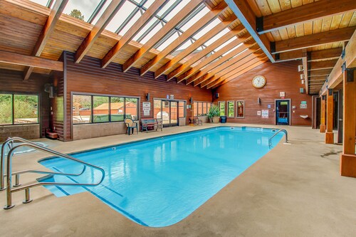 Mountain-View Condo with WiFi and Fireplace - Pool, Hot Tubs, Tennis, and Sauna