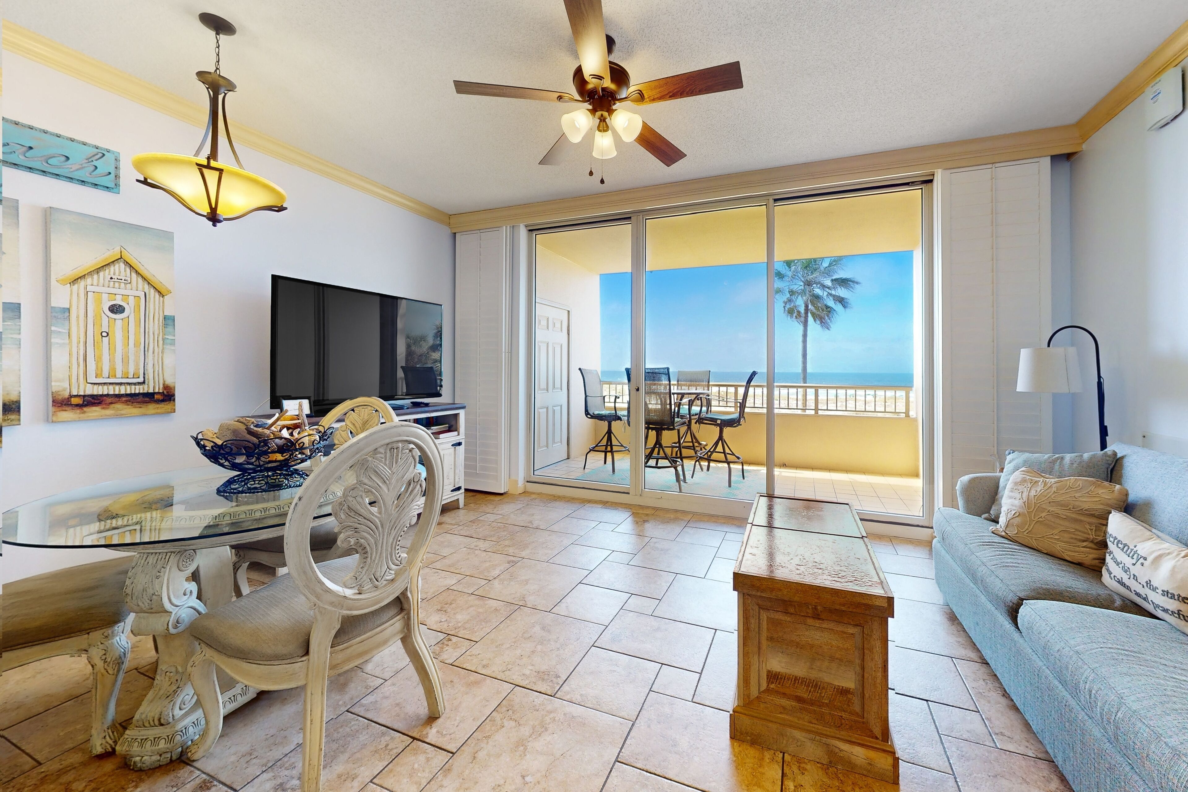 Oceanfront condo with pools/hot tub on-site, cozy balcony & W/D - great location
