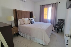 2 Schlafzimmer, Schreibtisch, Bügeleisen/Bügelbrett, WLAN