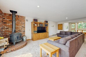 TV, DVD player, stereo